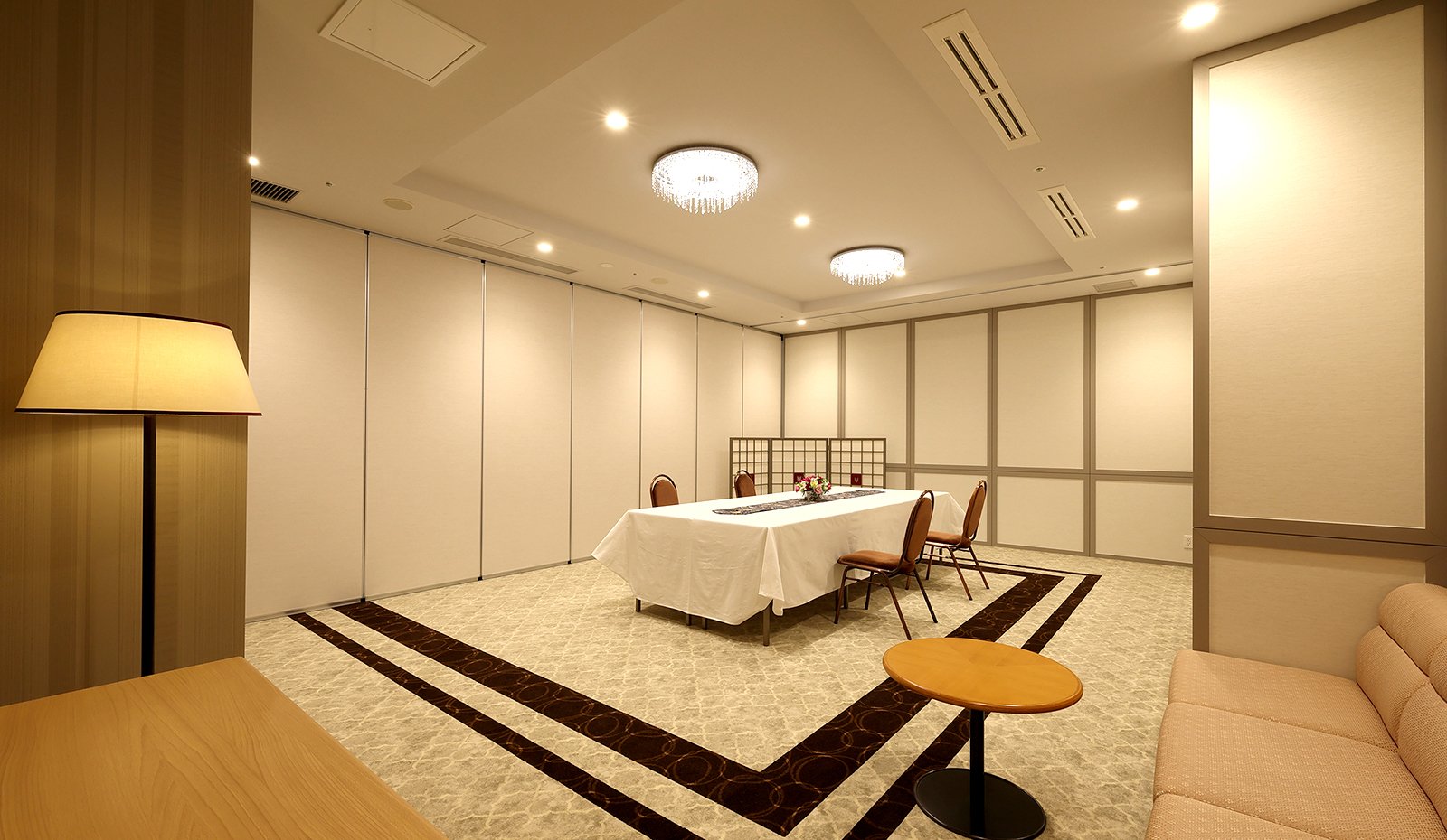 クラブ関西 会議室 B室