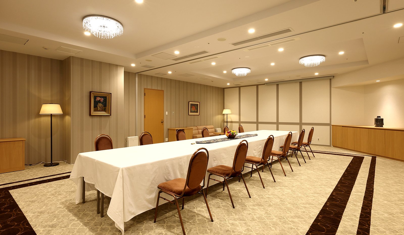 クラブ関西 会議室 C室